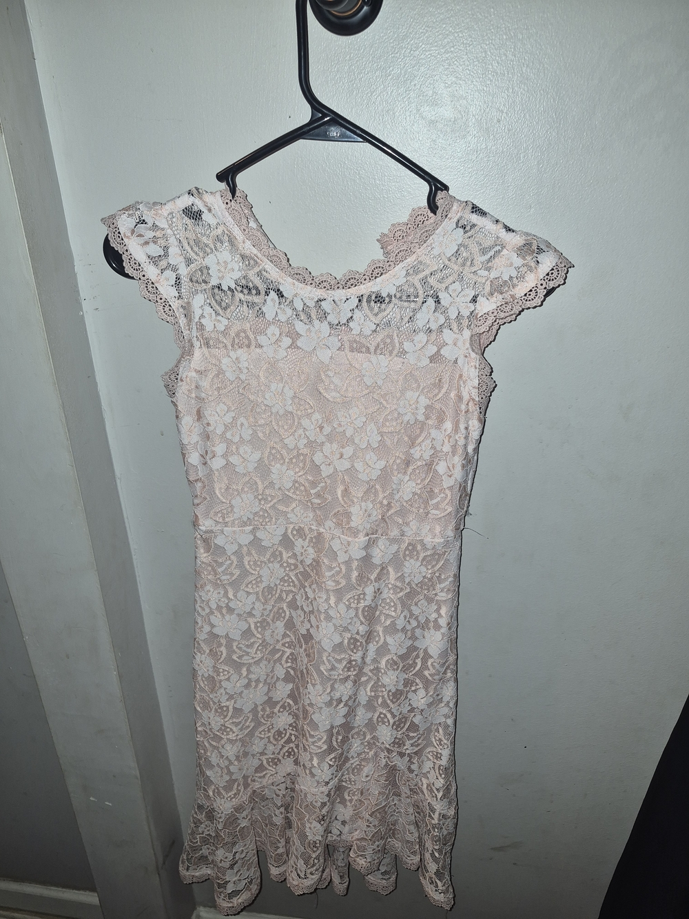 Rare Editions Lace Cap-Sleeve Dress in Blush Pink and White